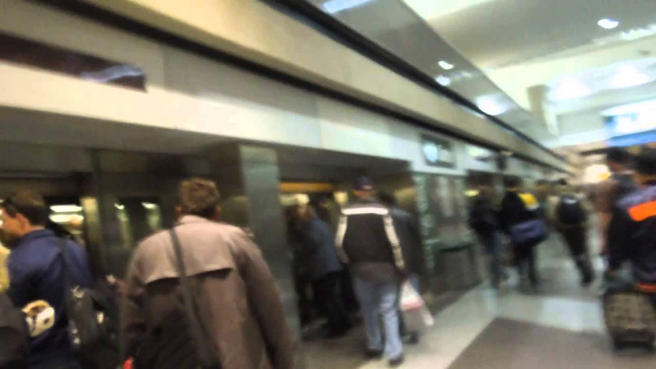 Denver International Airport (KDEN) walking tour during Thanksgiving travel week