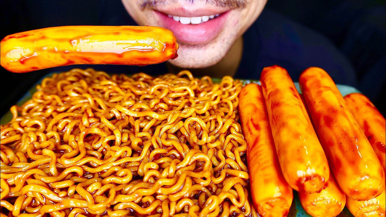 EATING HOTDOG CORN & RAMEN ASMR