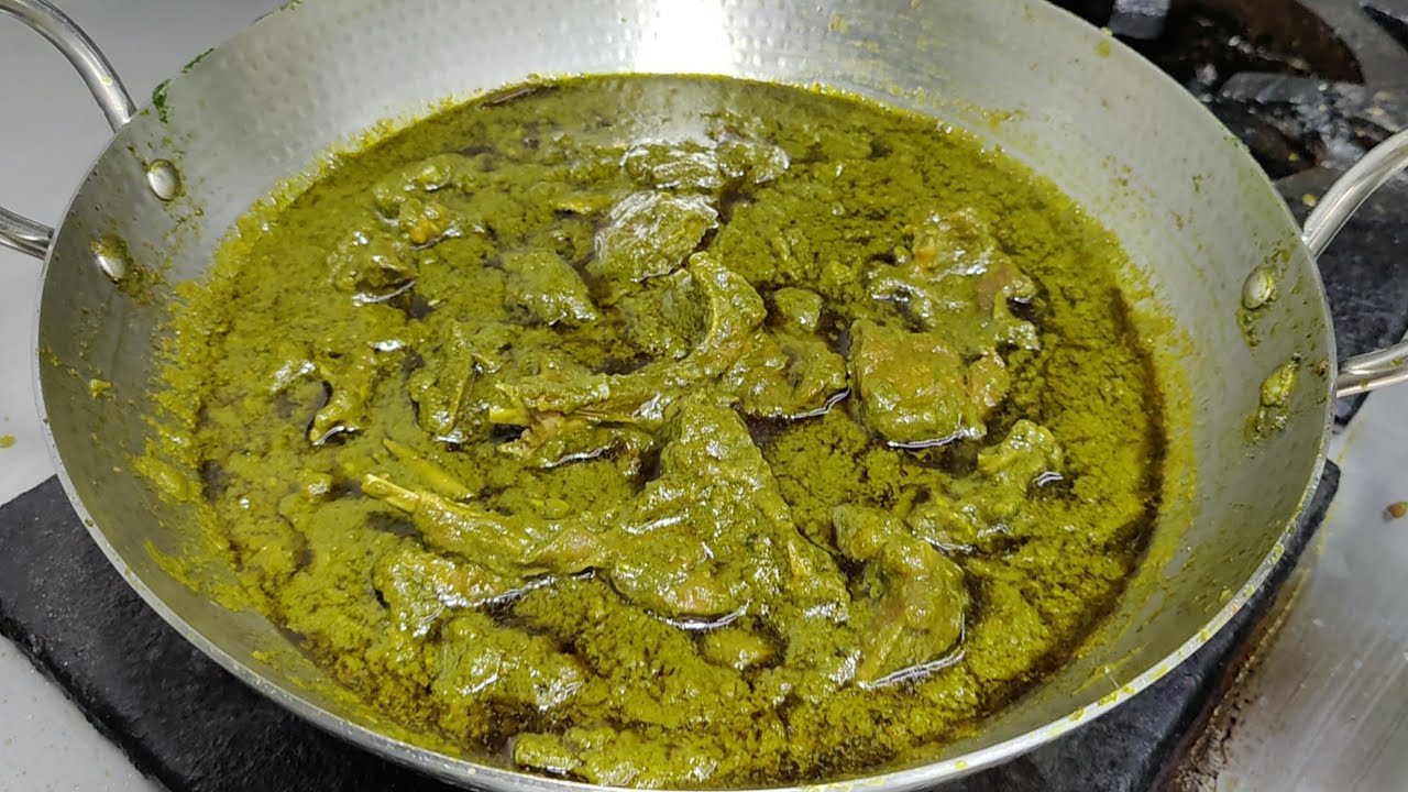 Restaurant Style Saag Meat Recipe | साग मीट रेसिपी | Palak Mutton | Green Mutton Curry | Chef Ashok
