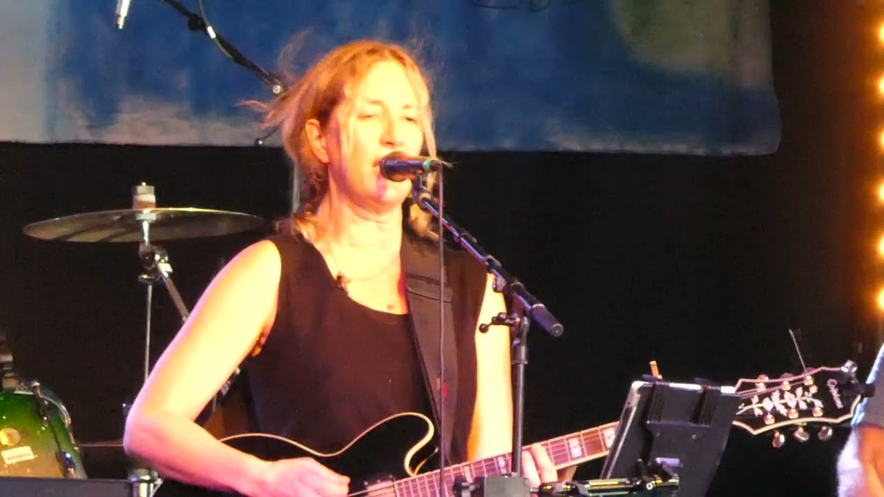 Terry De Castro - You Should Always Keep In Touch With Your Friends  - Concorde 2, Brighton, 13/8/22