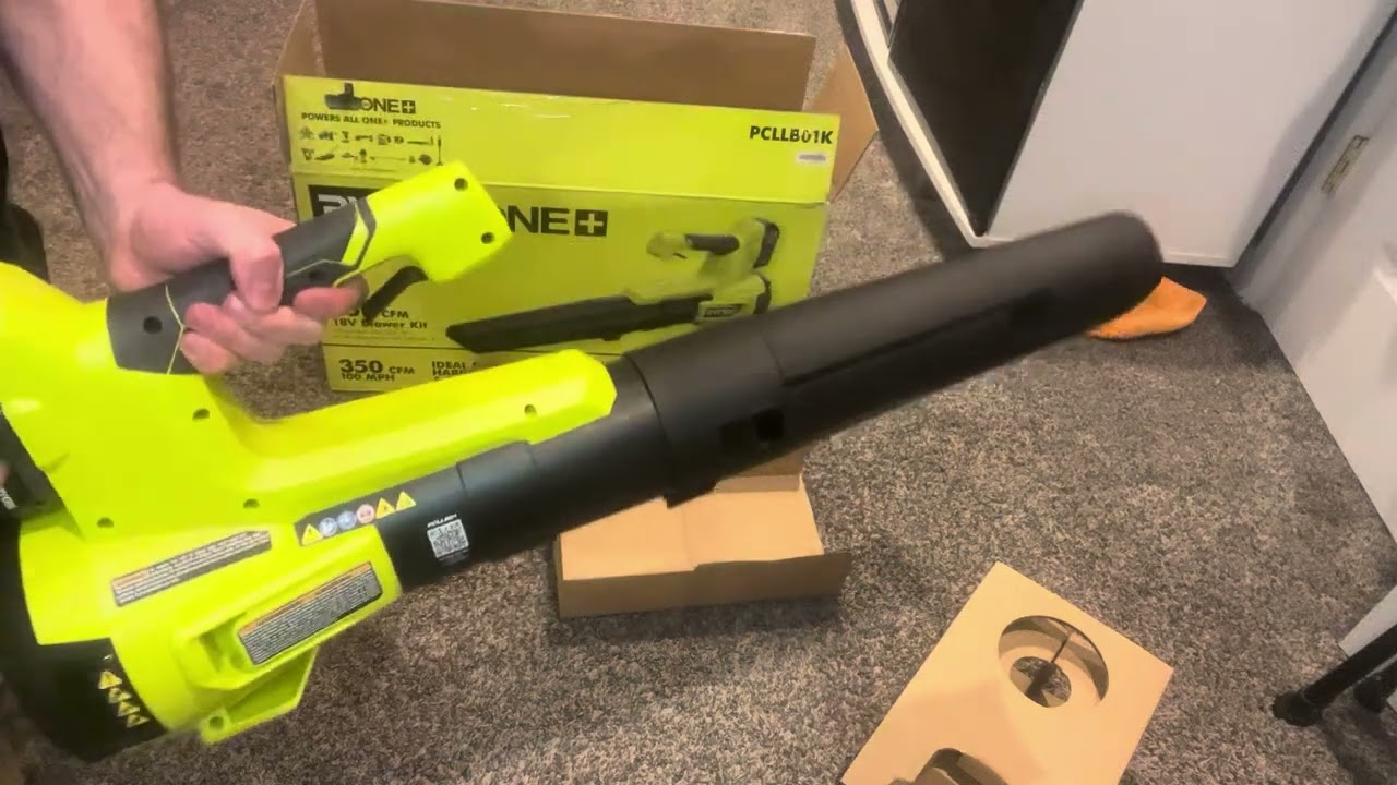Ryobi 350 CFM 18V Blower kit with battery