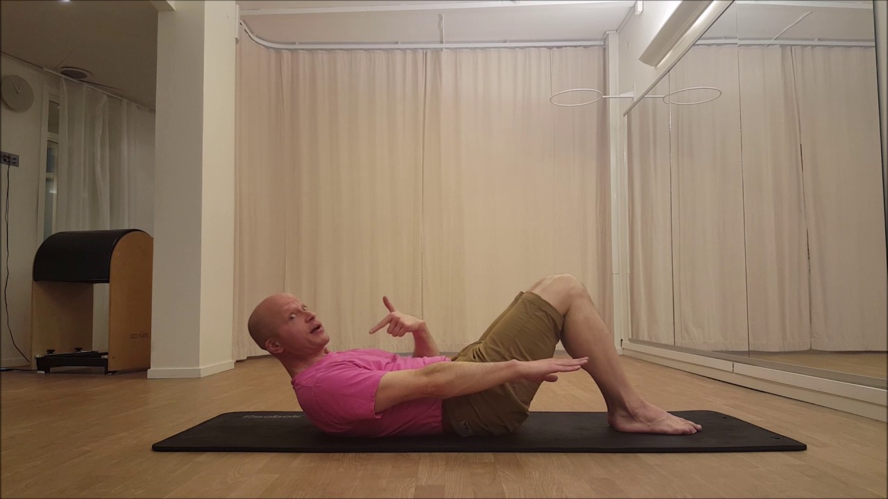 Brett Miller demostrates 'Ab Prep' from the STOTT PILATES repetoire