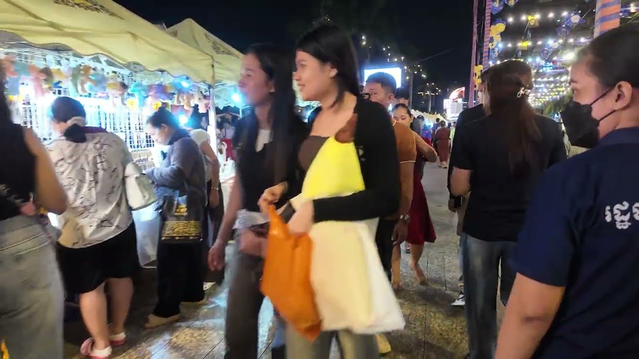 Popular Cambodia Street Food Collection, Chaktomuk Walk Street Night View Tour #395