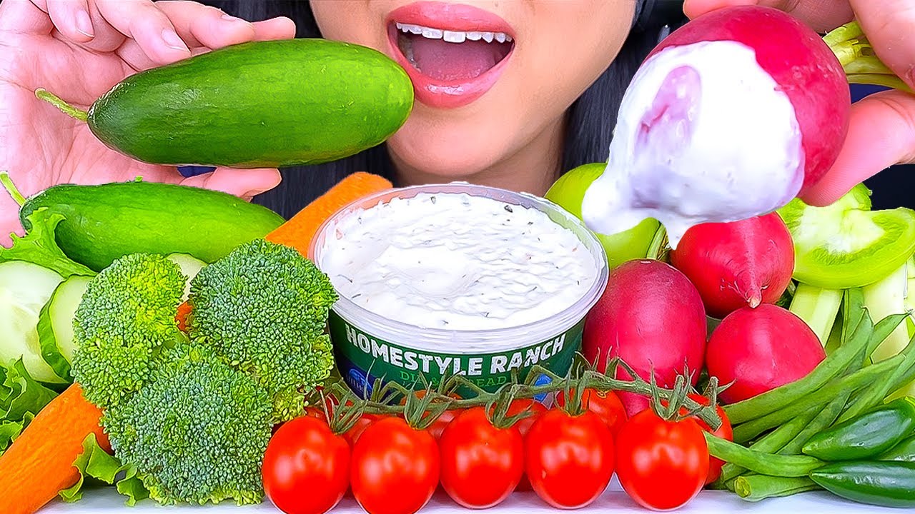 ASMR COLORFUL VEGGIE PLATTER with RANCH (EATING SOUNDS) ASMR Phan