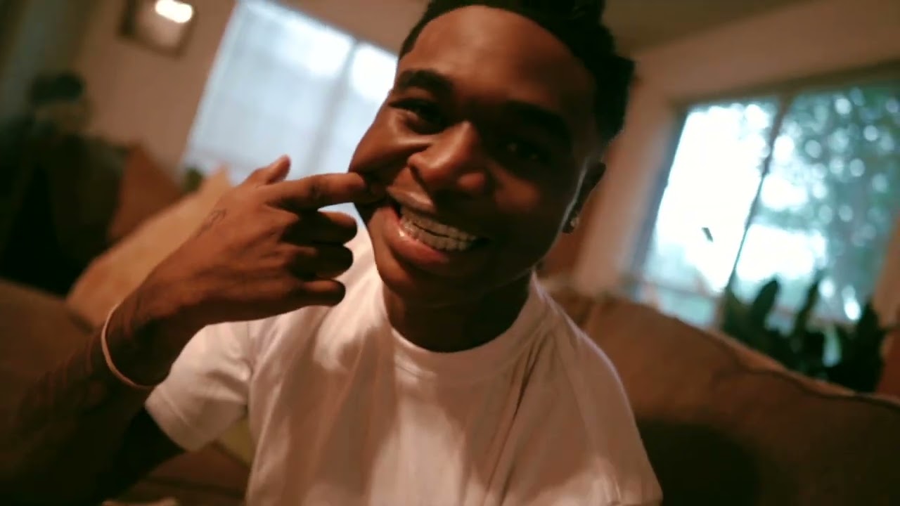 Lassic - Nike Tech (Official Music Video)