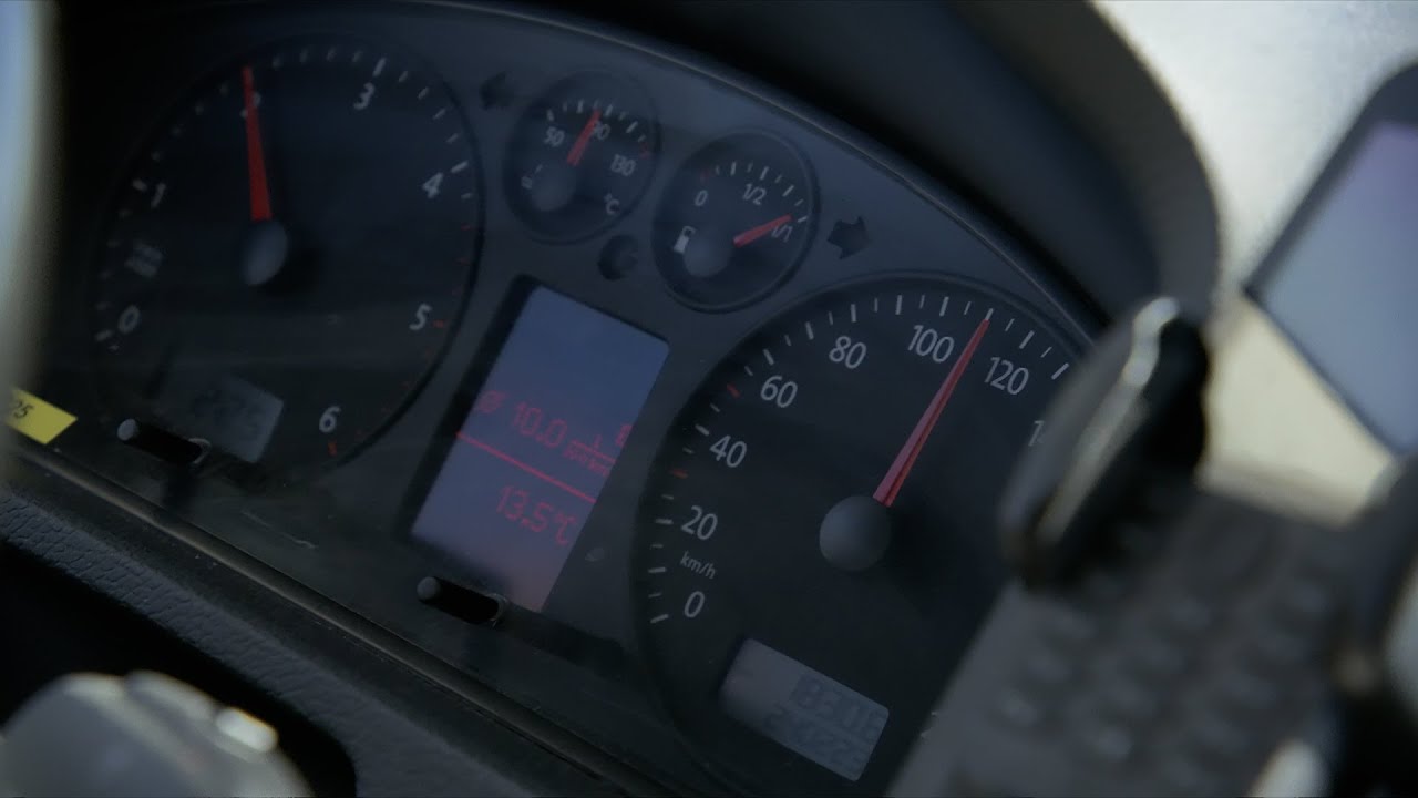 Fra 130 til 110 kilometer i timen: Farten skal ned på motorvej for at sænke olieforbrug