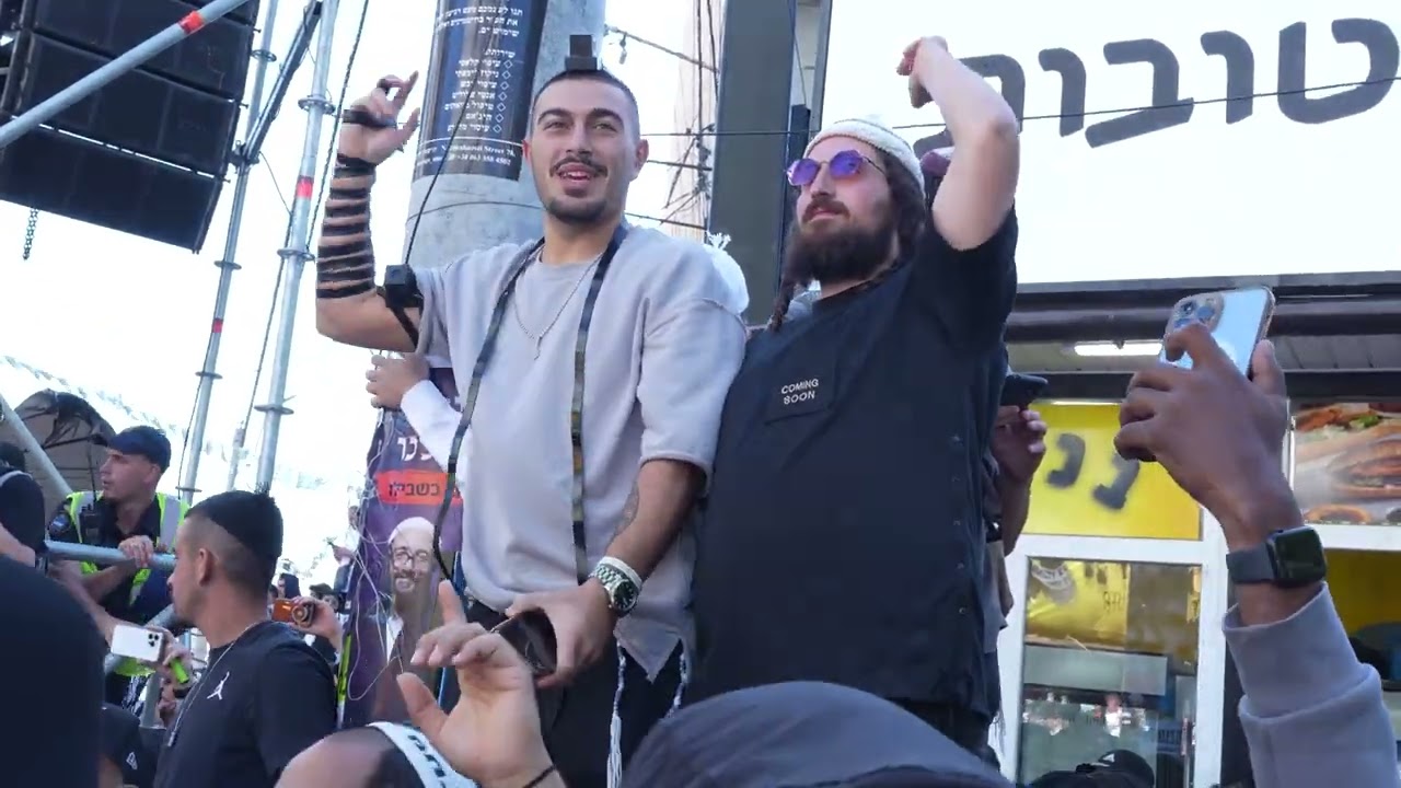 טיול ברחובות אומן אוקראינה ‏ראש השנה A walk through the streets of Uman Ukraine 2025