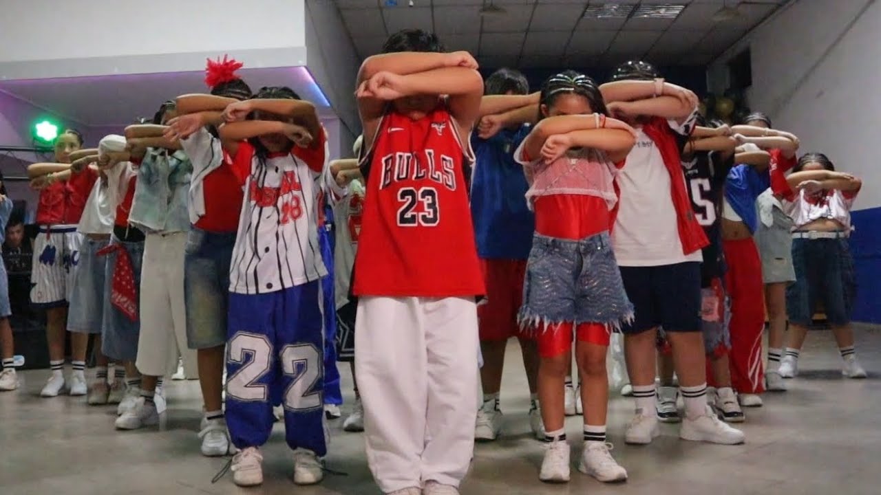 Reggaeton infantil - Cierre de año - Profe Karen Brizuela 