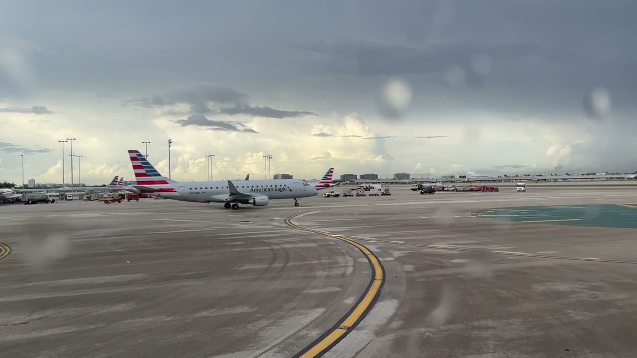 American Airlines | Boeing 737 MAX 8 | Takeoff Miami MIA | 7/12/21 9A