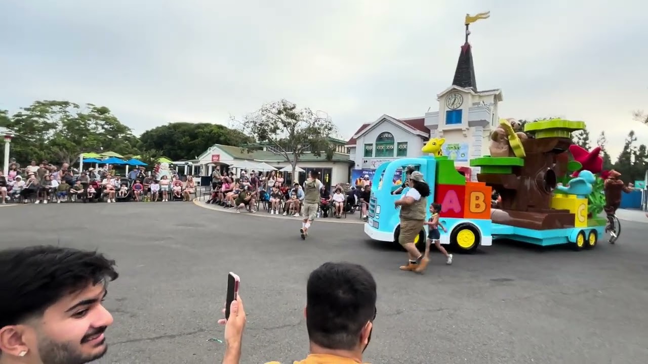 LEGO WORLD PARADE — Legoland California