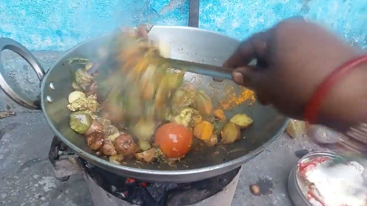 अपने घर के आंगन में सब्जी बनाते हैं शॉर्ट वीडियो