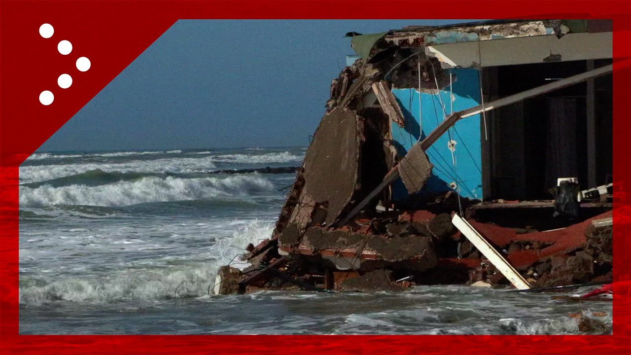 Nuova mareggiata a Ostia danneggia lo stabilimento balneare Kursaal