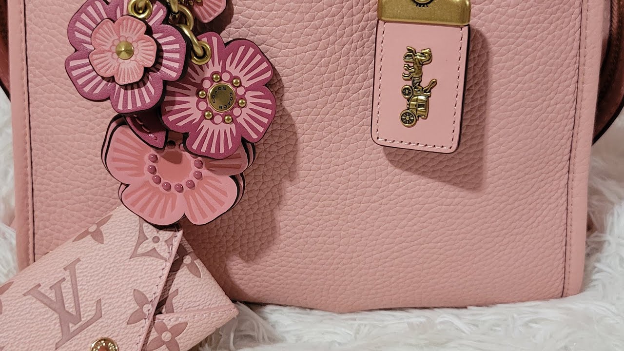 What's In My Coach Rogue In Peony💕 Collaboration with @Dazzle Me 77 Same bag different color 🩷