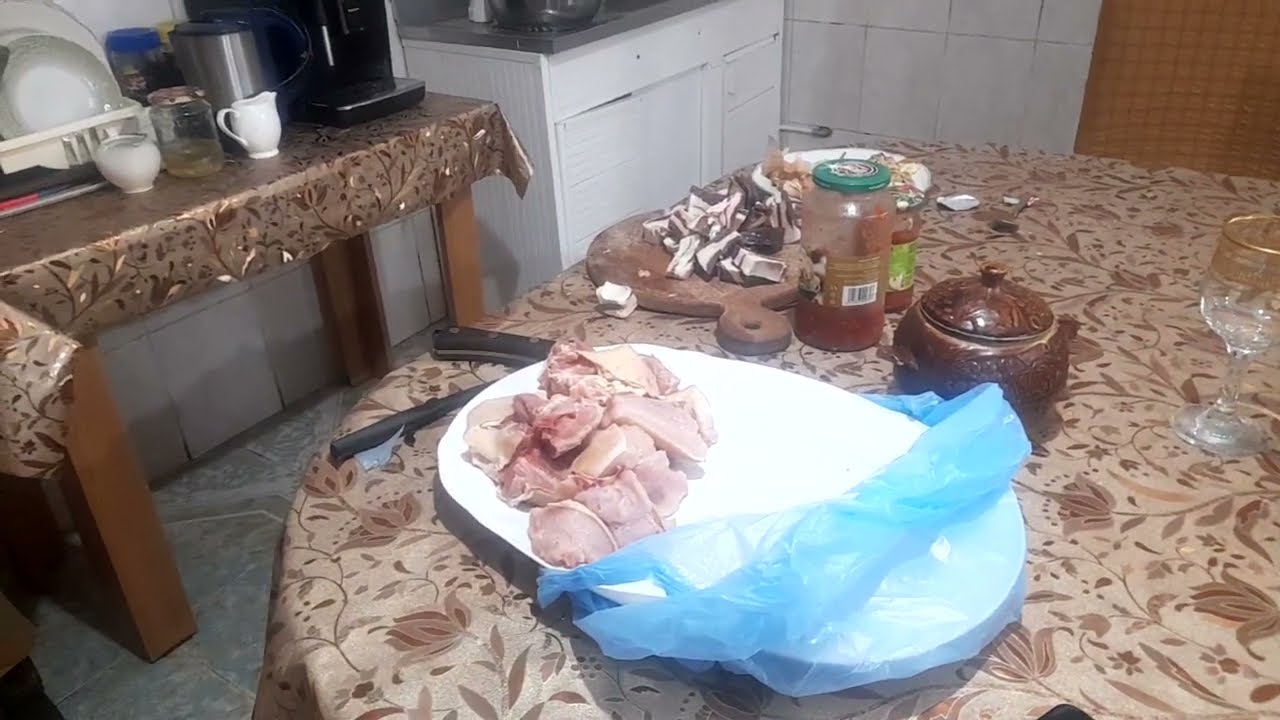 Varză călită cu Costiță țigănesc 