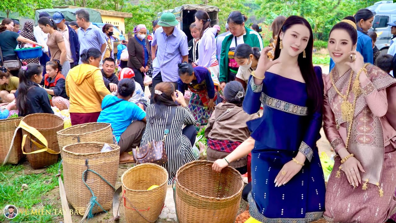 D&acirc;n L&Agrave;O V&aacute;c H&agrave;ng Ồ Ạt Qua Cửa Khẩu NA M&Egrave;O B&aacute;n To&agrave;n H&agrave;ng Cực Hiếm