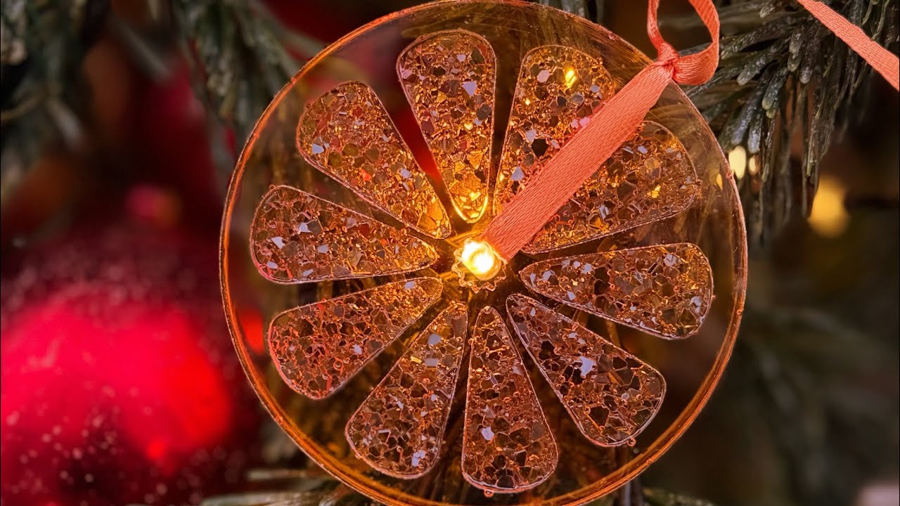 Новогодние игрушки из эпоксидной смолы в стиле АСМР (ASMR and epoxy resin, Christmas)