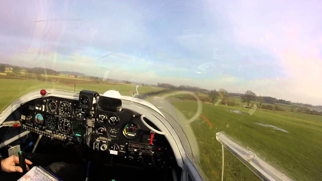 Platzrunden in Melle (EDXG) mit Motorsegler SF25-C