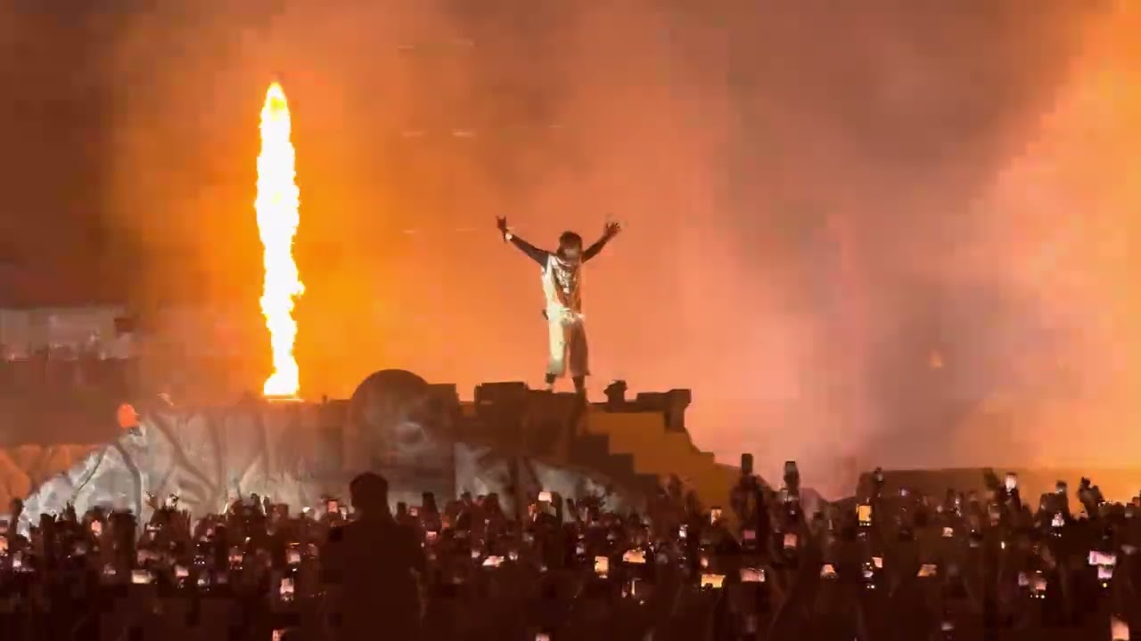 TRAVIS SCOTT CIRCUS MAXIMUS TOUR INTRO | HEYANA | JLN STADIUM DELHI | 4K