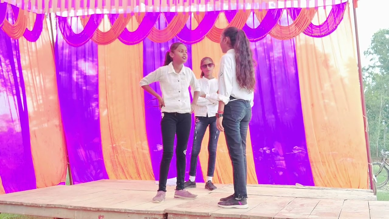 Mujhko Yaad sataye Teri (dhamakedar performance)( Divyanshi ,Komal ,Muskan)natak