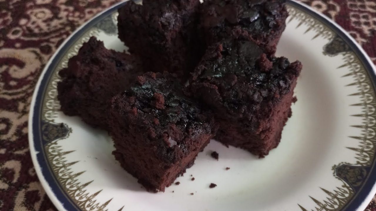 No Oven Brownie Cake Recipe🍰😋 | Idly pot Method🍫 #browniecake #noovencake #baking #viral #trending 