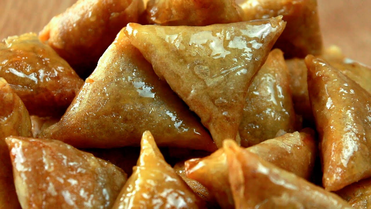 بريوات باللوز مقرمشين و معلكين من الداخل - من أسهل ما يكون