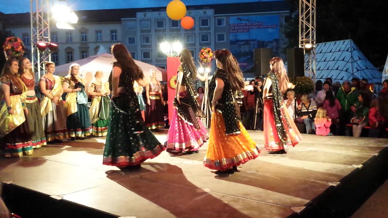 Folkloria 2015 Bollywood Tanz 3 von Nilayfer