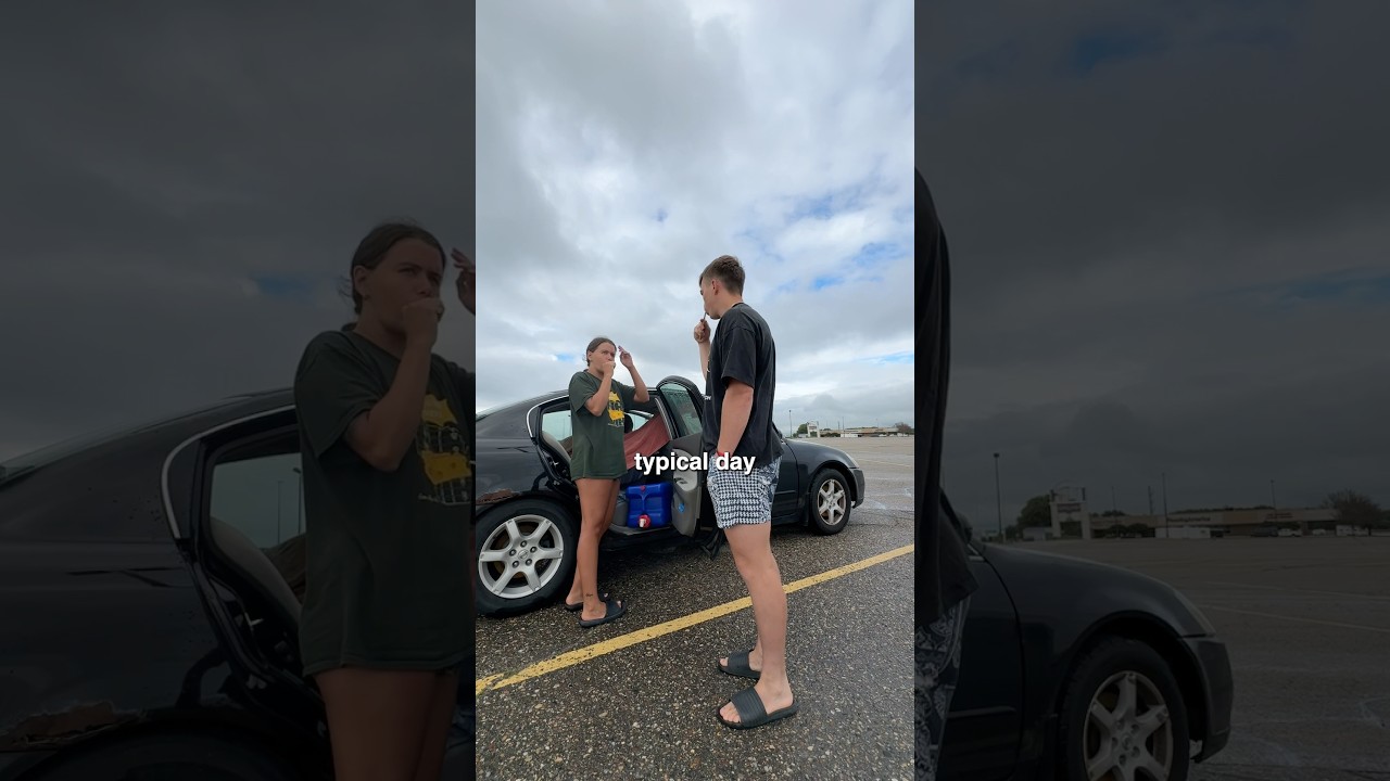 Мы с женой живем в машине 