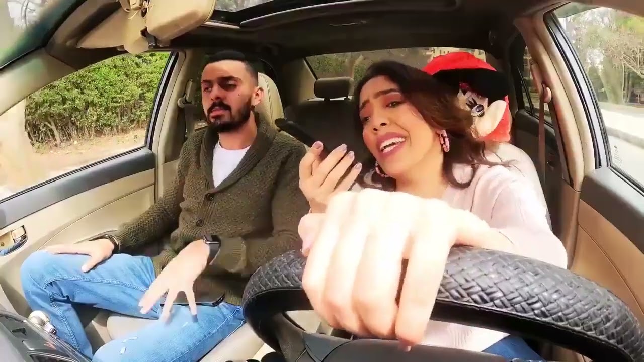 لما تركب مع حد واول مايشوفك يقولك صباح الزفت علي دماغك هتعمل ايه 😂