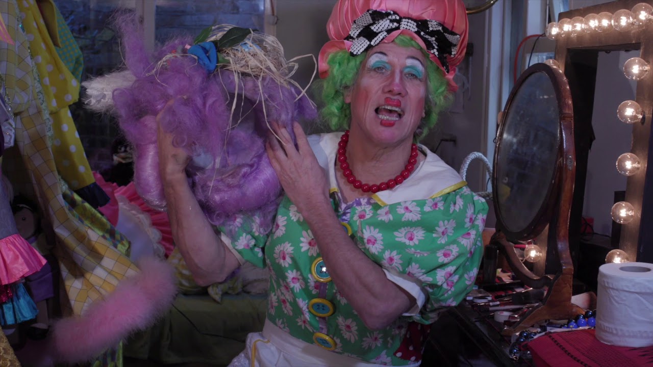 Meet Dame Trott... Panto Online