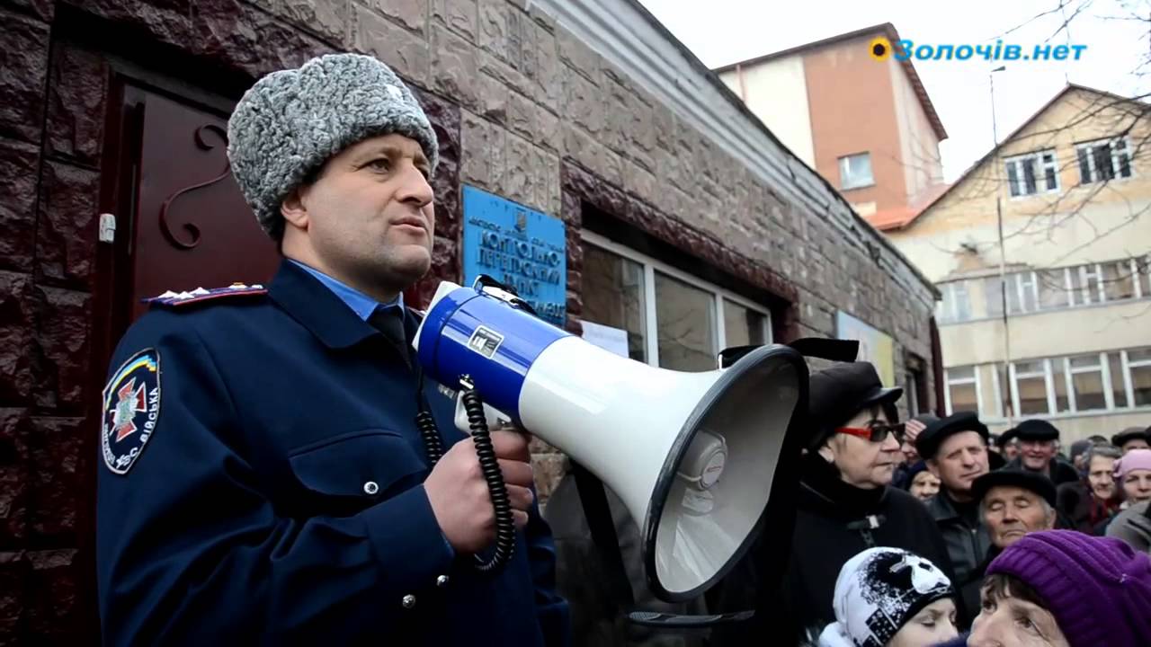 Золочів'яни пікетували військову частину