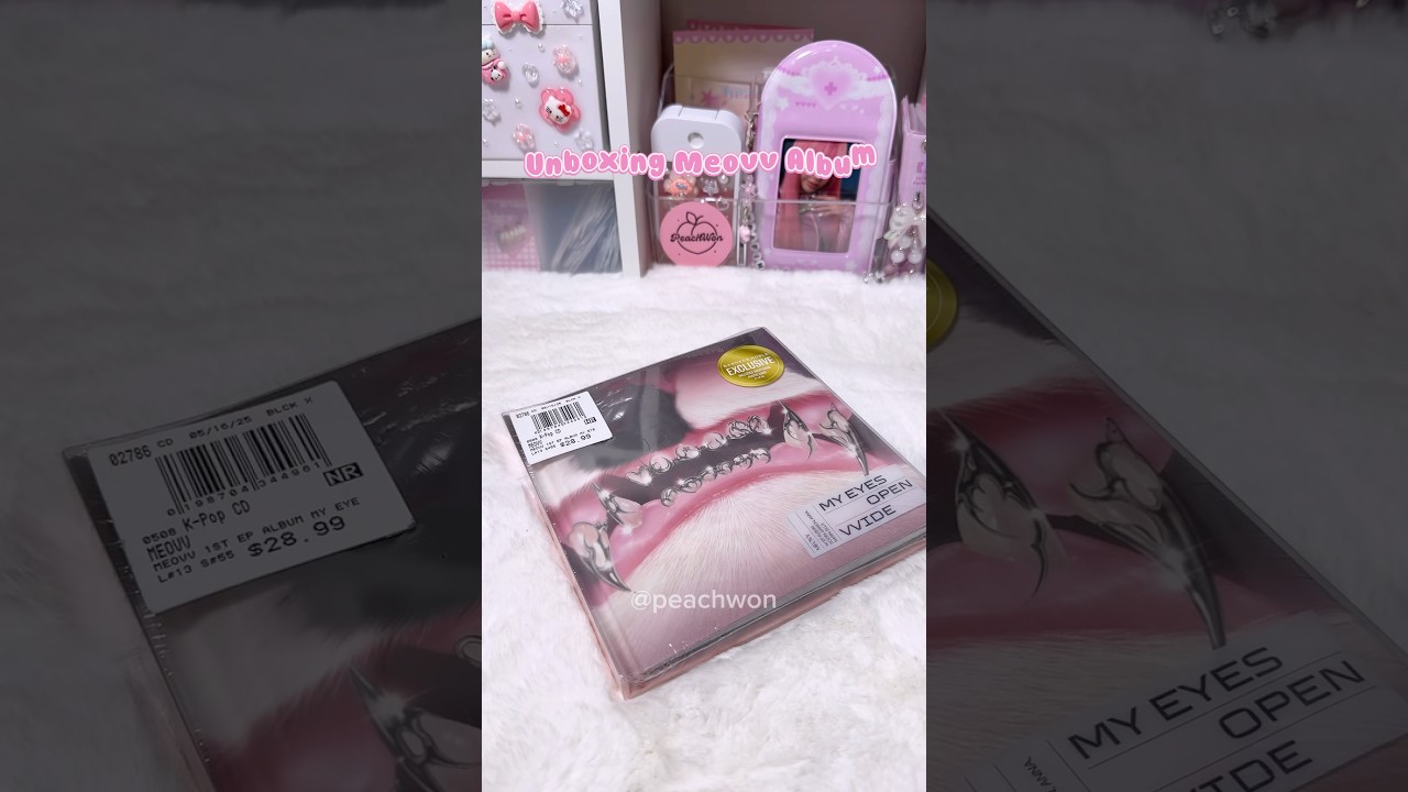 Unboxing Meovv Album