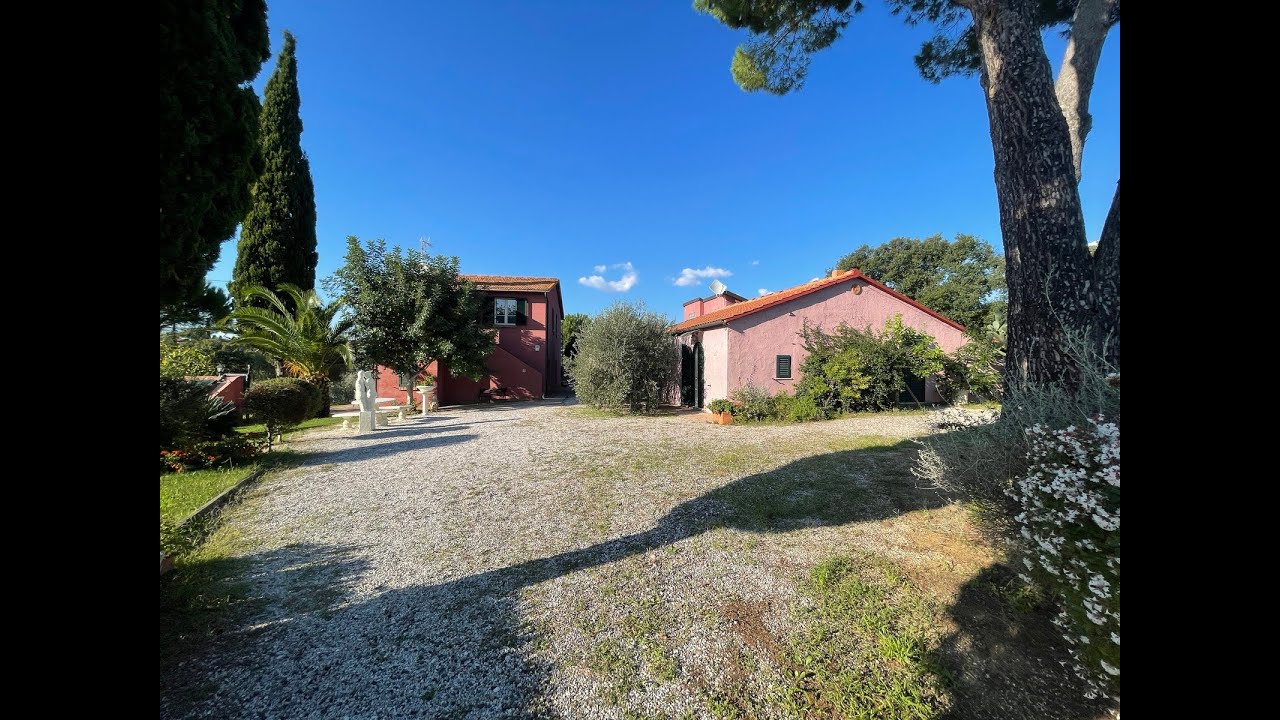 Agriturismo con 3,5 ettari di vigneto, uliveto e parco con piscina vicino al mare Rif. M - AGR 260