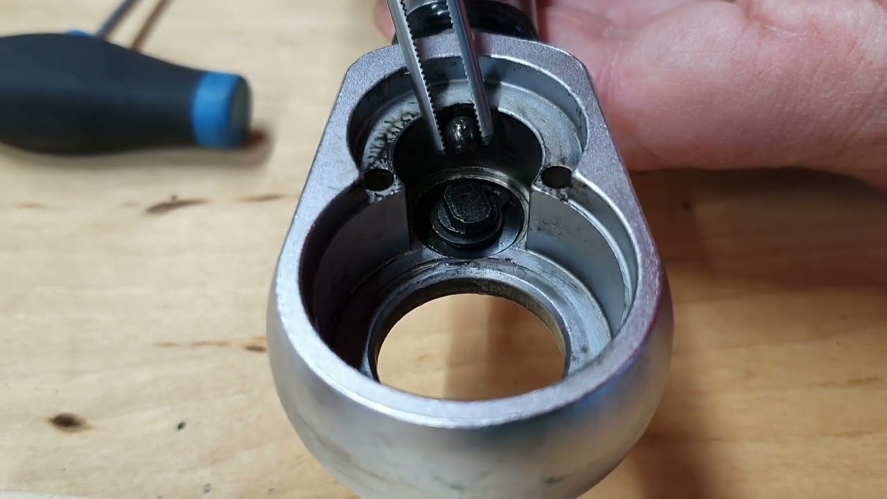 Ремонт трещётки динамометрического ключа Hazet.Hazet torque wrench ratchet repair.