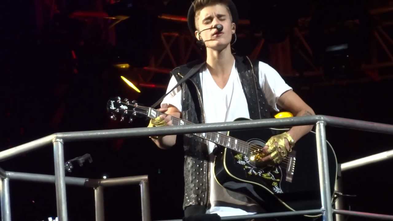 Justin Bieber Fall Live Montreal 2012 HD 1080P