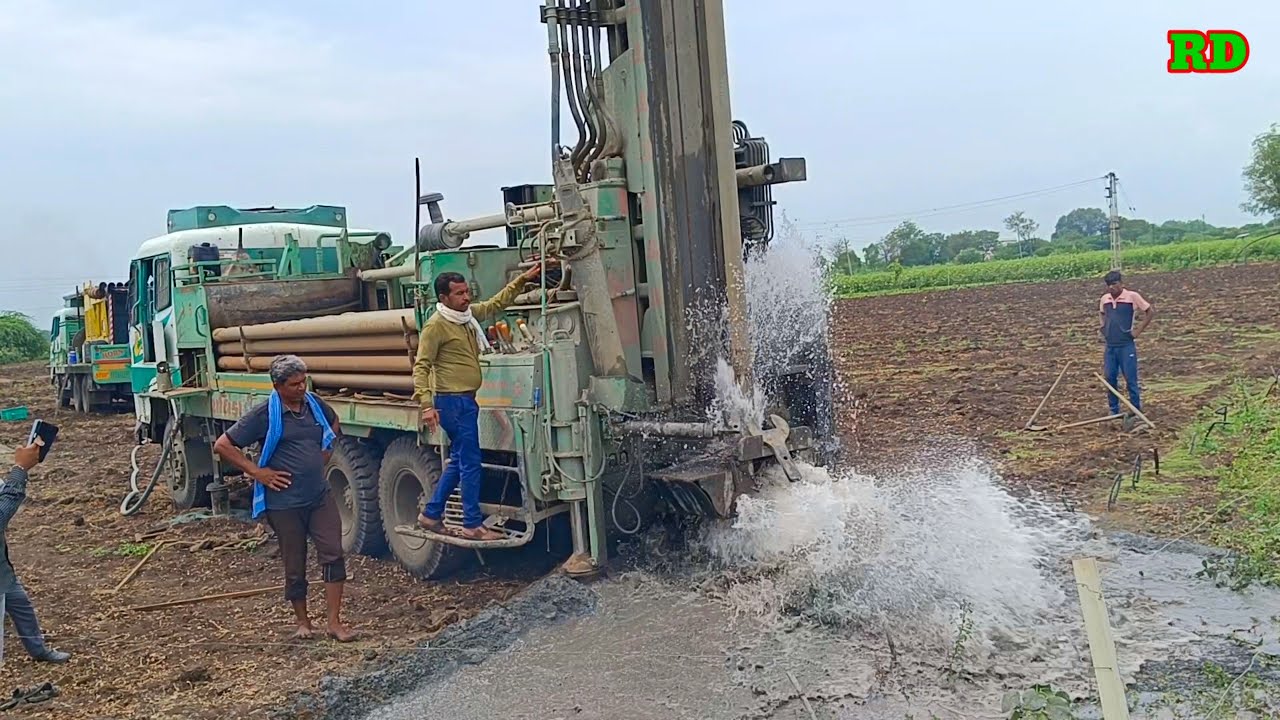 पेहला बोर सुका | दुसरे बोर मे 90 ओर 150 फीट पे नं...वन पानी आया | from borewell | Radhika drilling