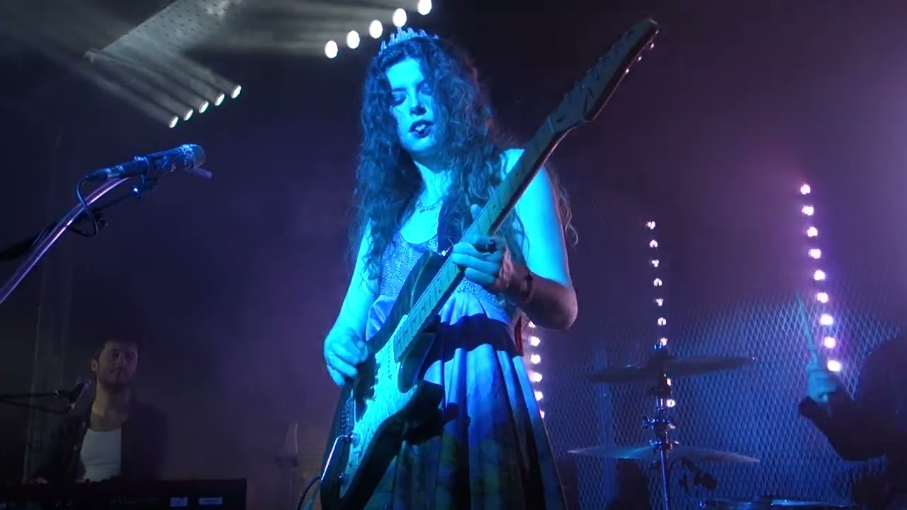 Hannah Wicklund live Camden Nov 2023