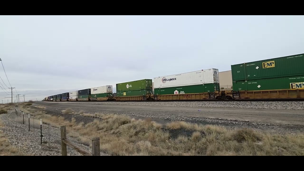 Union Pacific eastbound long intermodal/autoracks train in Santa Teresa NM 02/07/26