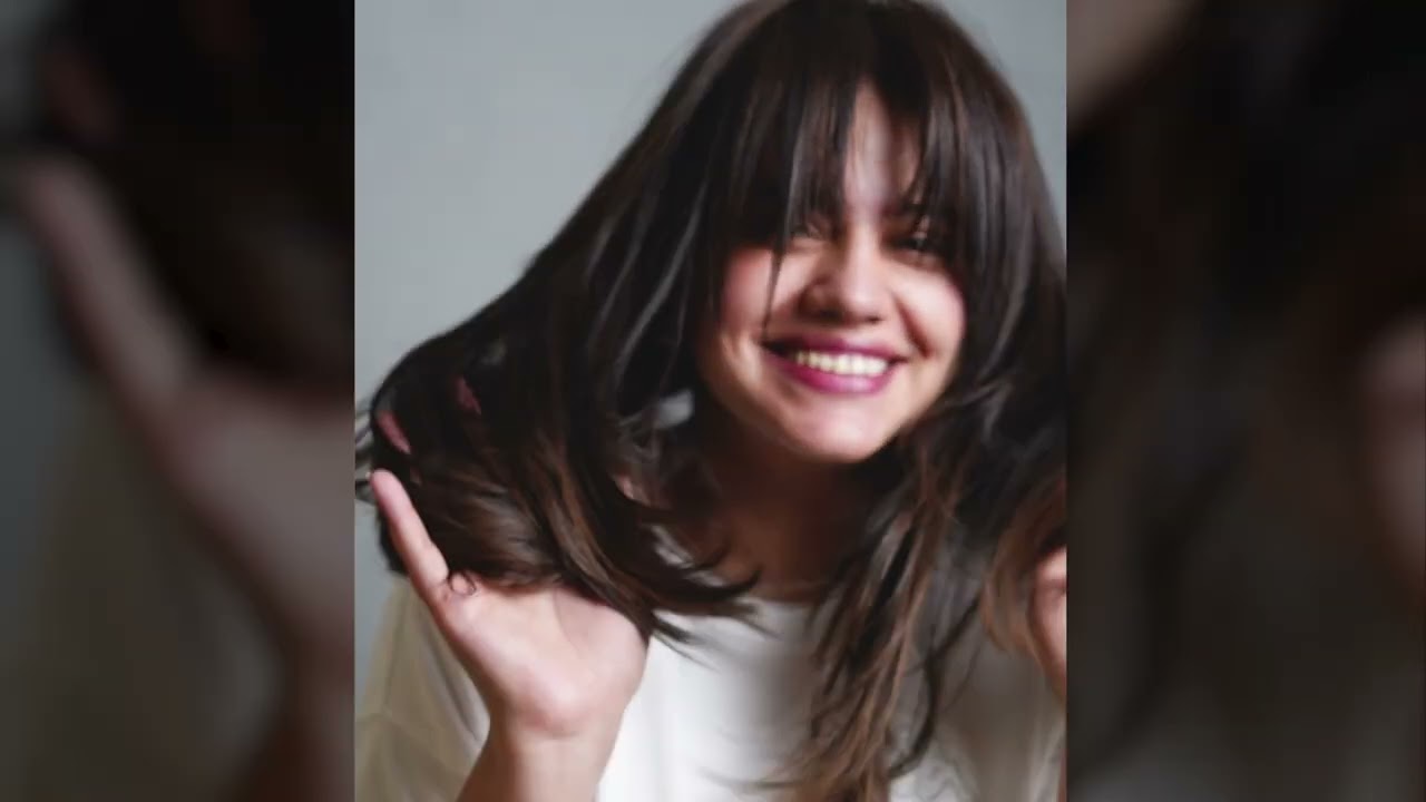 Zara Noor Abbas Enjoying her new hair cut & hair color by NABILA
