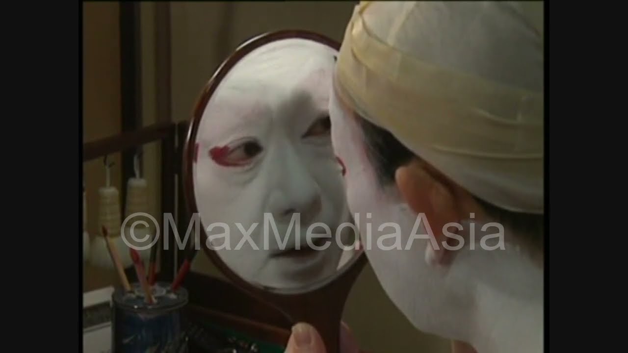 KABUKI ARTIST MAKE UP PART 1 JAPAN STAGE JAPANESE ART CULTURAL HERITAGE #kabuki #japaneseculture