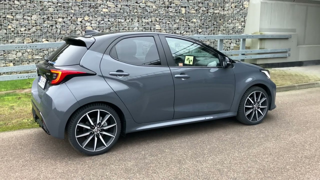 Toyota Yaris 1.5 Hybrid Dynamic Force 130 KM e-CVT GR SPORT - test.
