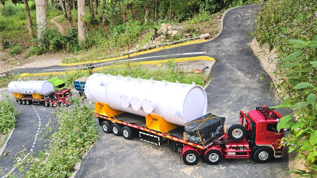 Truk Rc Trailer Muatan Berat Terjebak Di Tikungan Ekstrim #trukrc #truk truk trailer, rc car, truck