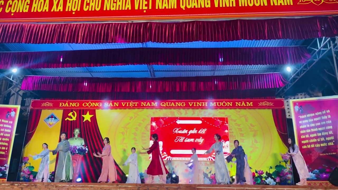 Xuân về 