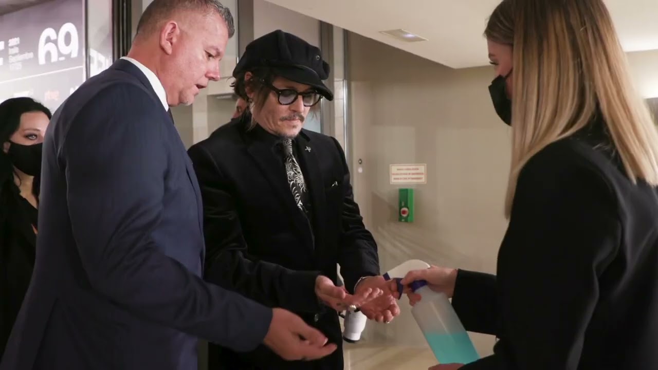 2021 09 22 Johnny Depp | Red Carpet Arrival at SSIFF | San Sebastian Donostia Award Evening