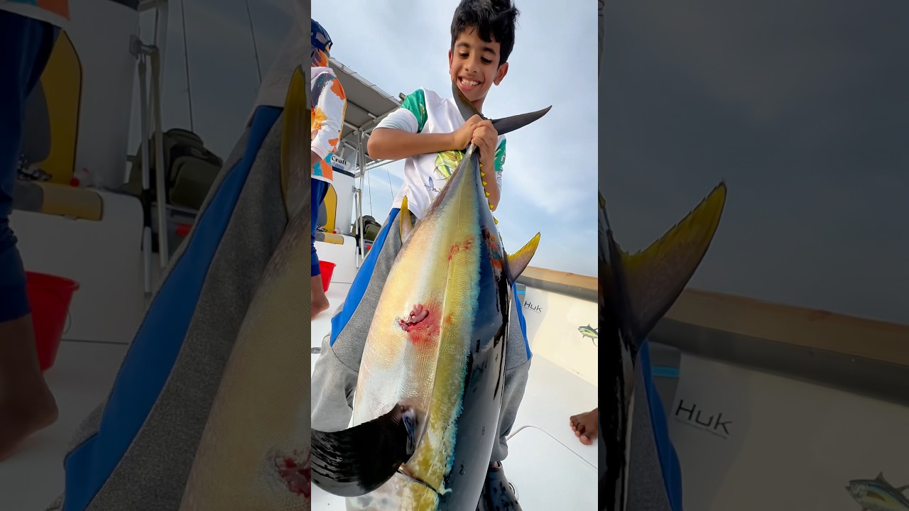 Fighting & Landing a 15 Kg Tuna ! 