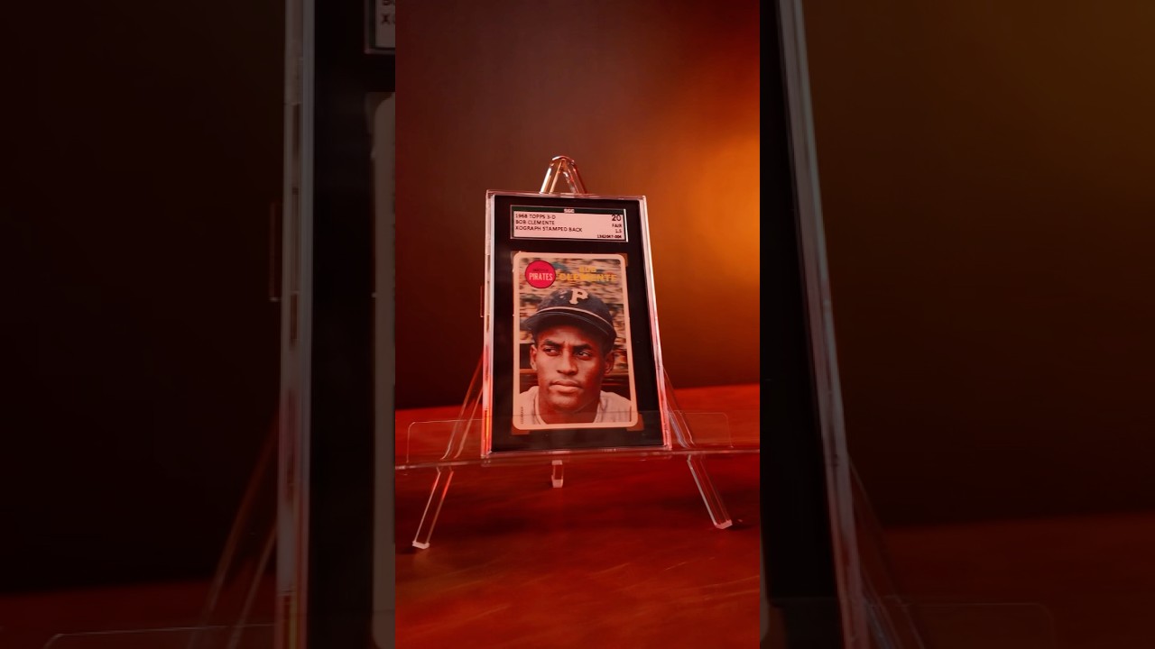 Experimental XOGraph 1968 Topps 3-D Roberto Clemente with Extremely Rare Visual Panographics Stamp