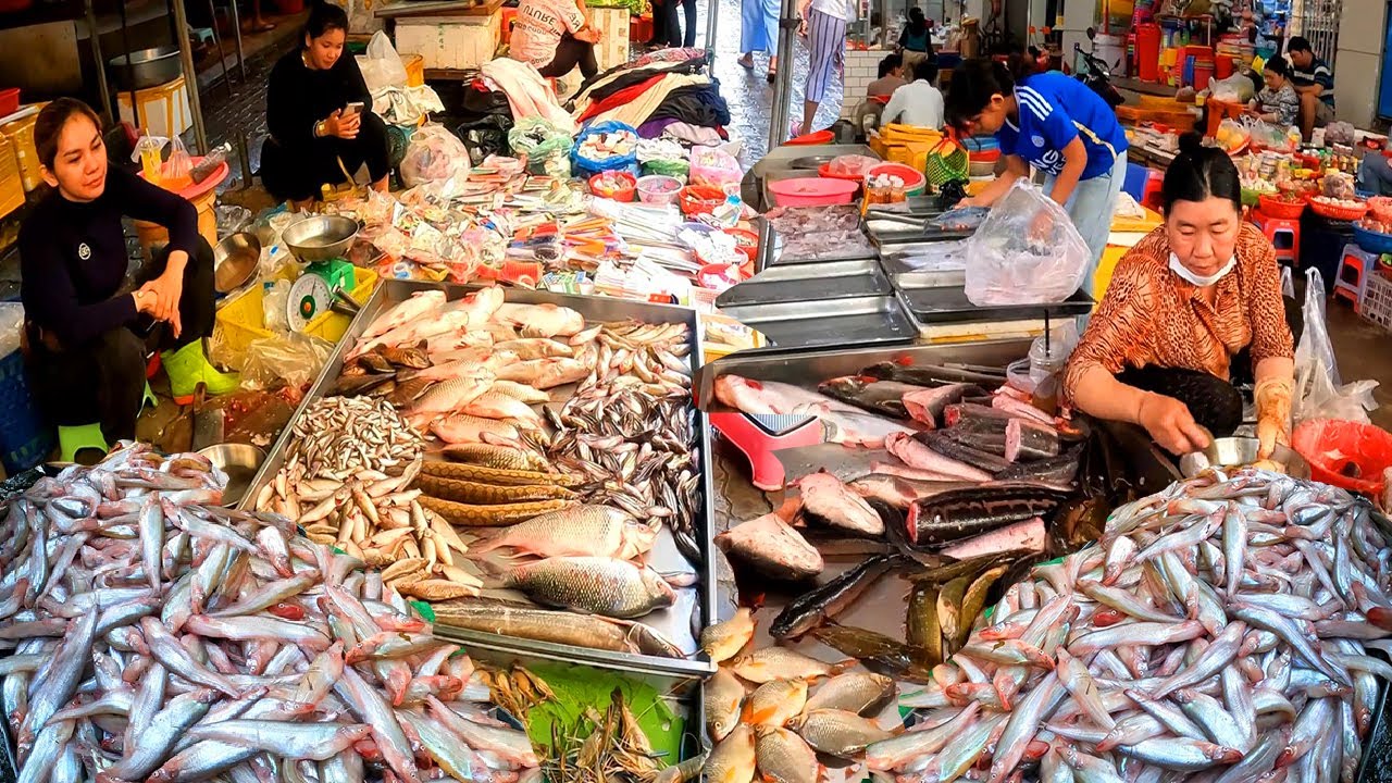 Fresh Fish, Fruits, Shrimp, Chicken, Vegetables, Cambodian Food Tour at Fresh Market.