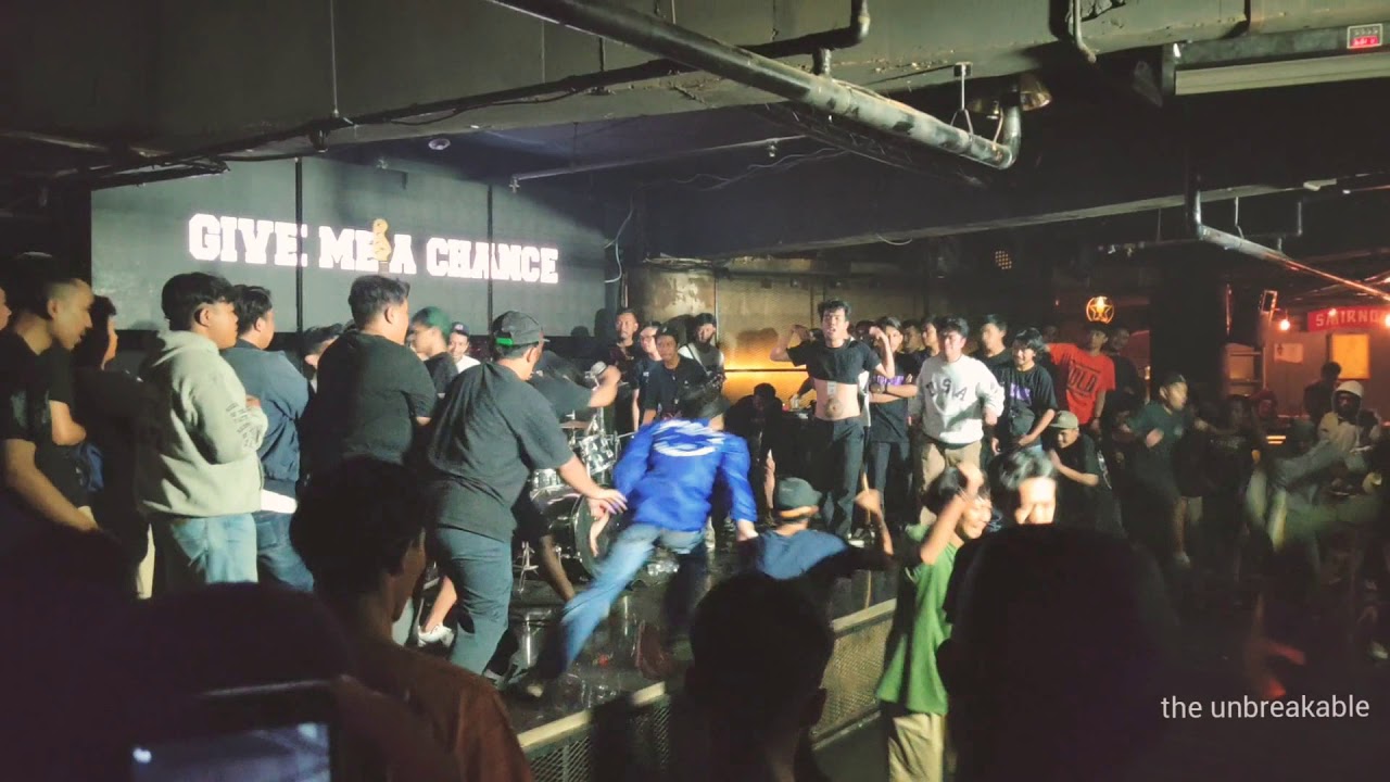 Give Me A Chance - Pride Of The City Live at Hugos Cafe Malang 