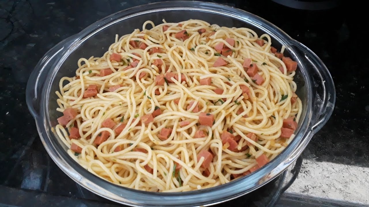 MORTADELA COM MACARRÃO