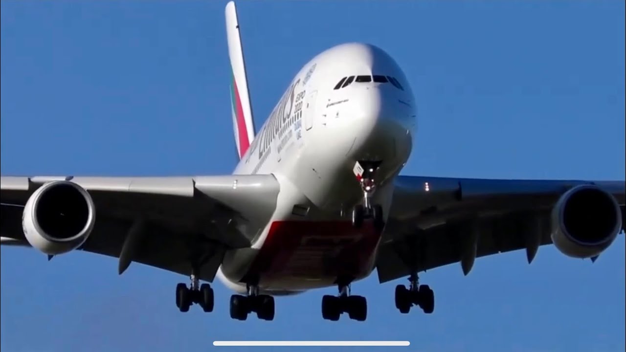 AIRBUS A380-800 ● LANDING CROSSWINDS #shorts #airbus #a380 #crosswinds #crosswindlanding #closeup