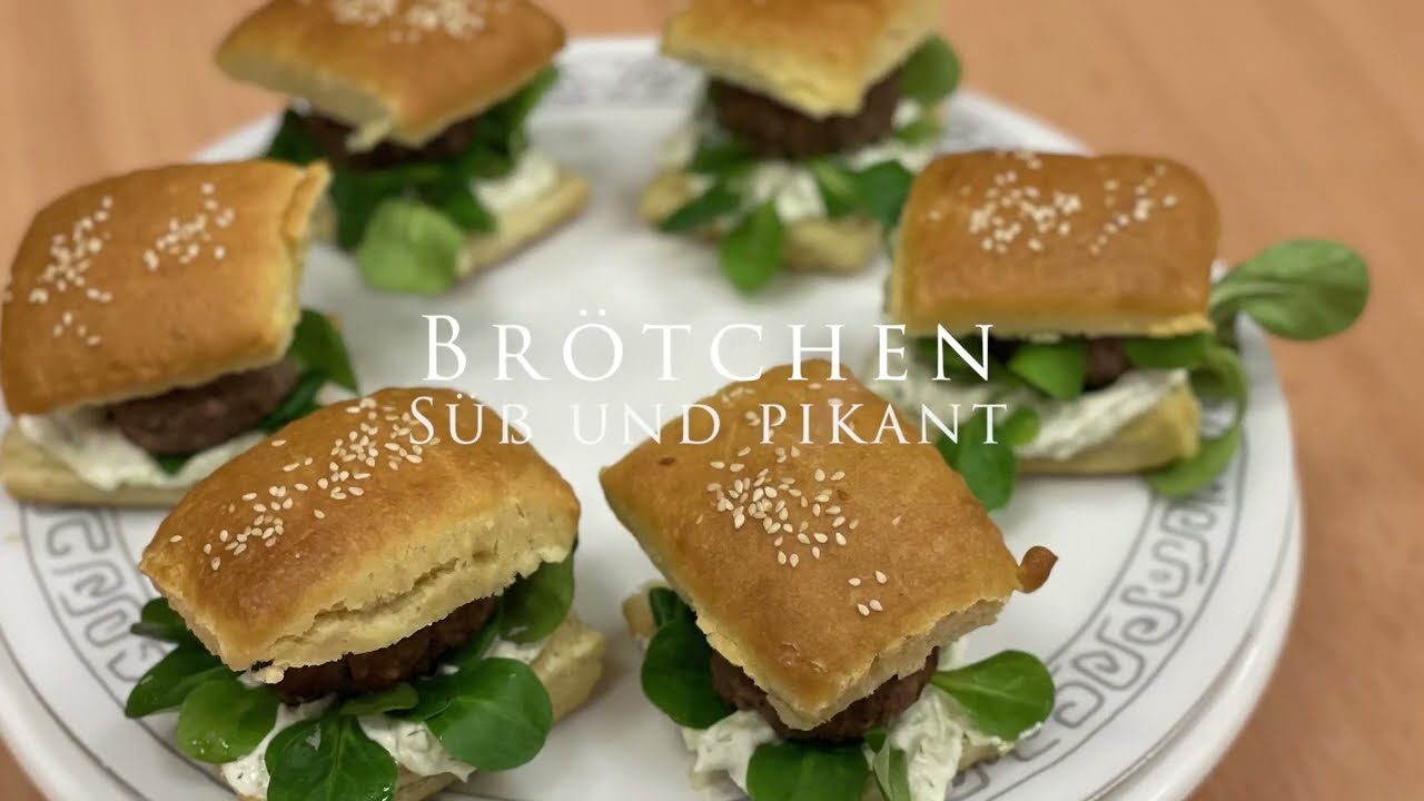 Hackfleisch Brötchen aus Hefe-und Brandteig mit Zaziki und Feldsalat. Rezept einfach umgesetzt.